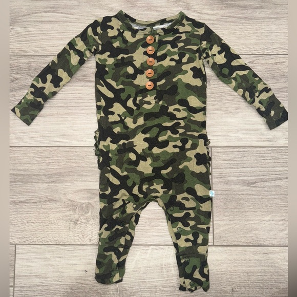 POSH PEANUT Camouflage Ruffle One Piece Romper - Picture 1 of 3